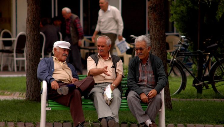 Emekli zam farkları Resmi Gazete’de yayınlandı mı, ne zaman yatacak?