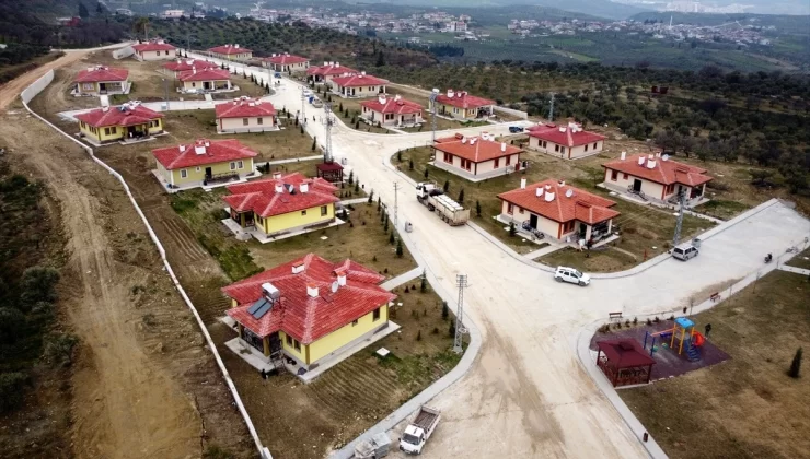 Depremzedeler Yeni Evlerine Kavuşmanın Mutluluğunu Yaşıyor