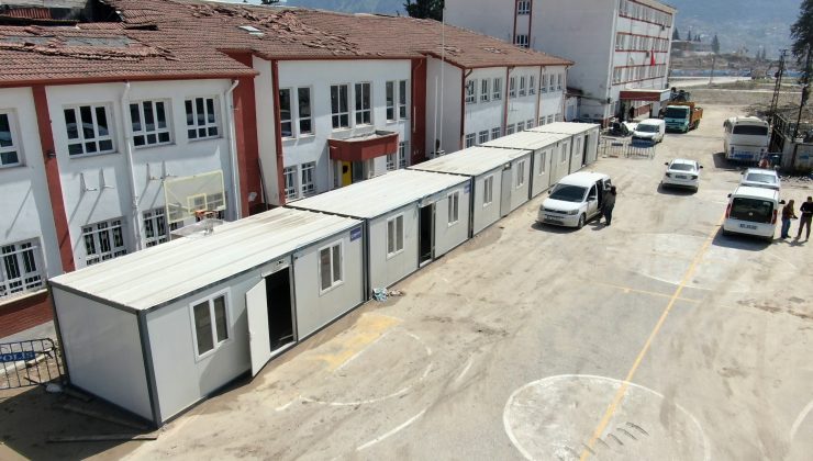 Enkaz kentte 96 konteyner seçim alanı kuruldu