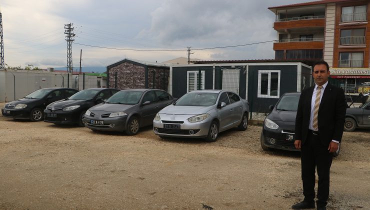 Makam araçlarını israf diye iade etti