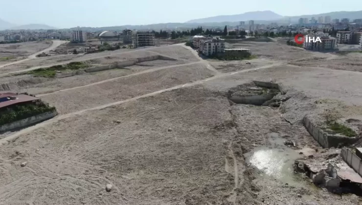 Depremzedelere toz uyarısı: Maske takın!