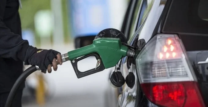 Akaryakıta tarihi zam! Bu gece pompaya yansıyacak